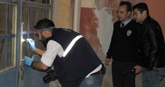 HIRSIZLAR BU DEFA LASTİKLERİ ÇALDI