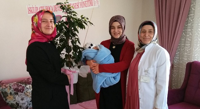 ANNE SÜTÜNÜN ÖNEMİ ANLATILDI