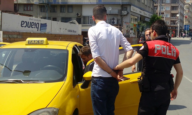 TİCARİ TAKSİYE POLİSTE ŞAŞIRDI