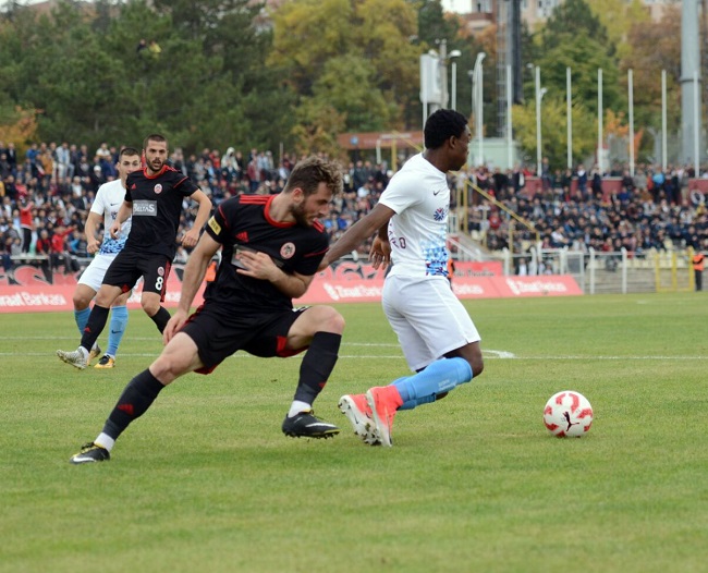 ZİRAAT TÜRKİYE KUPASI 4. TUR MAÇINDA TRABZONSPOR, DEPLASMANDA KARŞILAŞTIĞI ÇORUM BELEDİYESPOR'U 6-0 MAĞLUP EDEREK BİR ÜST TURA YÜKSELDİ. (MUHAMMED MUTTALİP YALÇIN/ÇORUM-İHA)