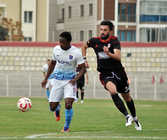 ZİRAAT TÜRKİYE KUPASI 4. TUR MAÇINDA TRABZONSPOR, DEPLASMANDA KARŞILAŞTIĞI ÇORUM BELEDİYESPOR'U 6-0 MAĞLUP EDEREK BİR ÜST TURA YÜKSELDİ. (MUHAMMED MUTTALİP YALÇIN/ÇORUM-İHA)