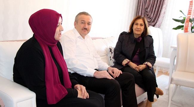 GEÇMİŞ OLSUN ZİYARETİNDE BULUNDU