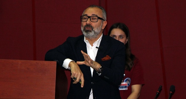 ÖĞRENCİLERE TAVSİYELERDE BULUNDU
