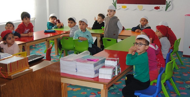 MİNİKLERE SAĞLIKLI BESLENME ANLATILDI