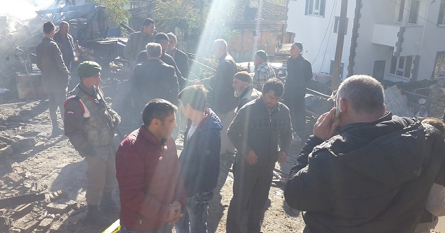 ÇORUM’UN KARGI İLÇESİNDE BİR EVDE ÇIKAN YANGINDA EVDE MAHSUR KALAN DİYALİZ HASTASI YAŞLI KADIN HAYATINI KAYBETTİ. (TURAN OZAN ACAR/ÇORUM-İHA)