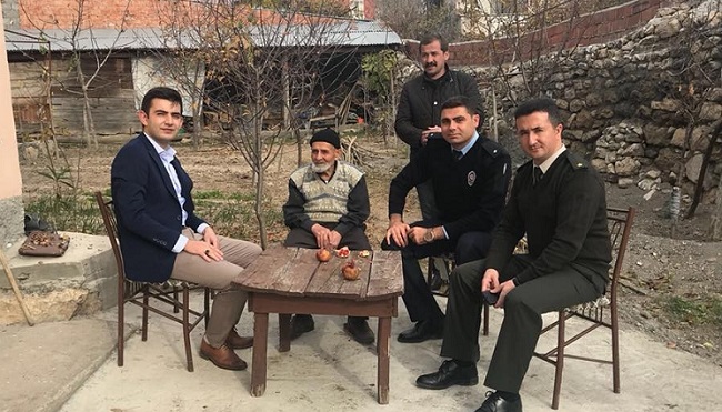 KAYMAKAM YAŞLILARI ZİYARET ETTİ