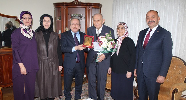 YILIN ÖĞRETMENİNE ANLAMLI ZİYARET