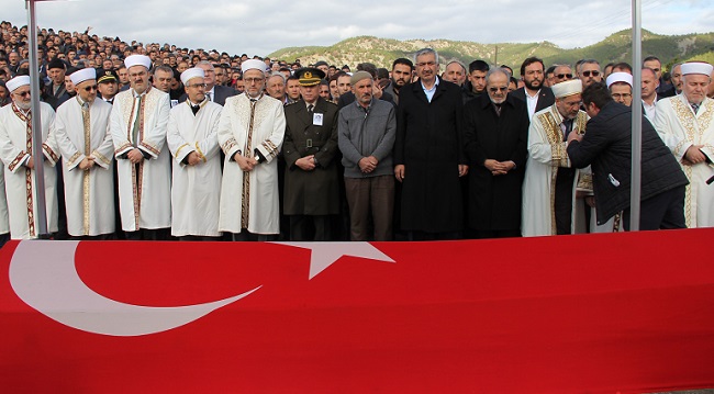 ŞEHİT İMAM GÖZYAŞLARIYLA UĞURLANDI