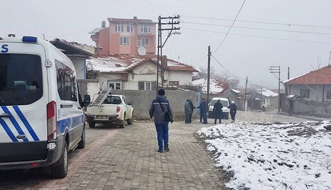HIRSIZLAR TELEFON KABLOSU ÇALDI