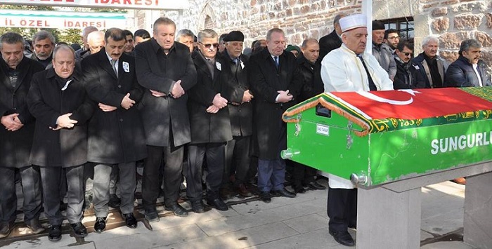 SAĞLIK MEMURU DUALARLA UĞURLANDI