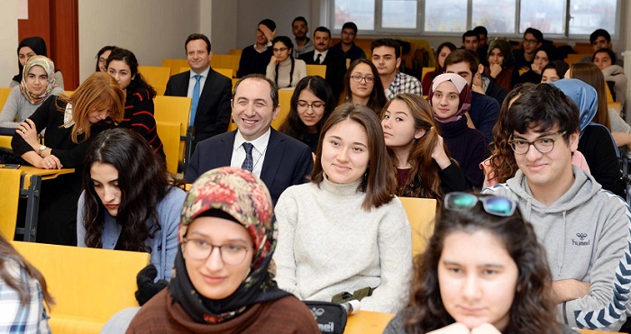 REKTÖR TIP ÖĞRENCİLERİ İLE BULUŞTU