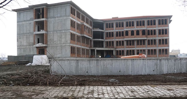 ALACA İLÇESİNE 2 YENİ OKUL YAPILIYOR