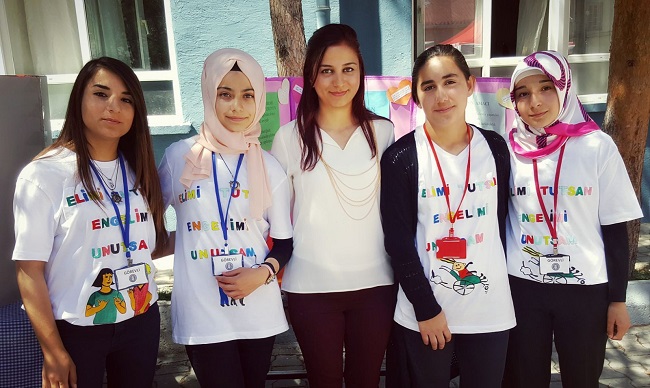 İŞİTME ENGELLİ ANNEYE SÜRPRİZ