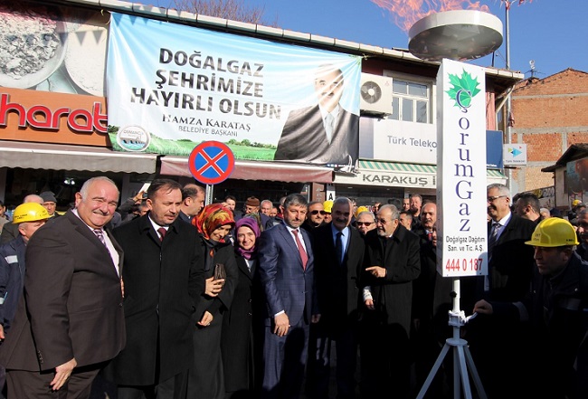 OSMANCIK’TA DOĞALGAZIN İLK ATEŞİ YANDI