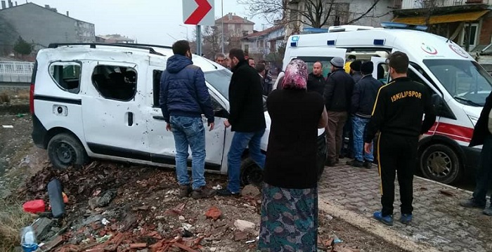 ZİNCİRLEME KAZADA 2 KİŞİ YARALANDI