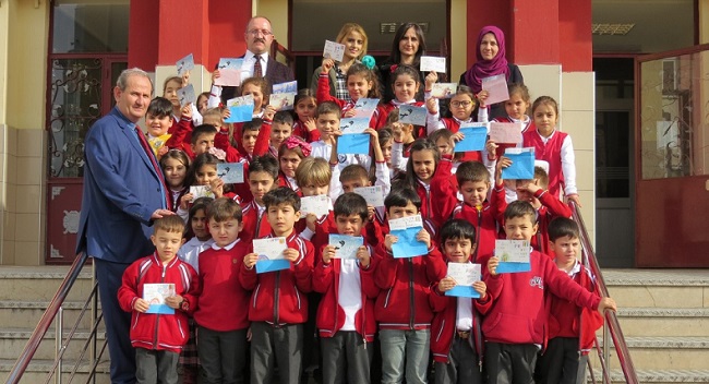 MİNİK ÖĞRENCİLERDEN HOŞ SÜRPRİZ