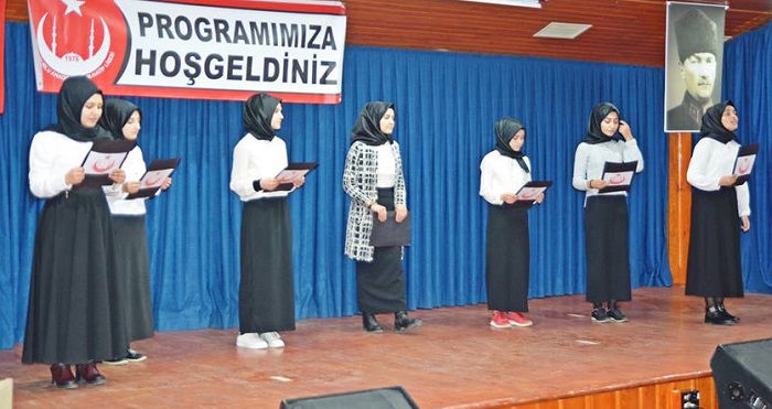 GENÇLER ECDADIN İZİNDE YÜRÜYOR