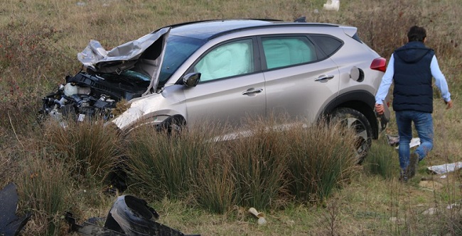 ÜZÜCÜ KAZADA 2 KİŞİ YARALANDI