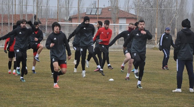 ÇORUM BELEDİYESPOR’DA ÇİFTE MESAİ
