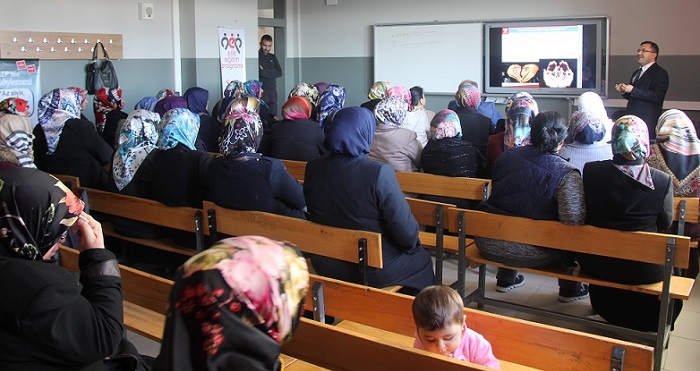 3 BİN 952 KİŞİ AİLE EĞİTİMİ ALDI