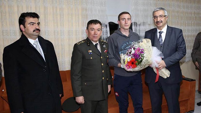 VALİ’DEN AFRİN GAZİSİNE ZİYARET