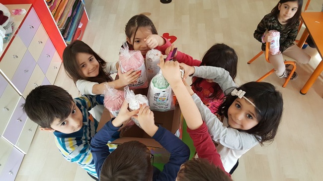 MİNİKLERDEN MEHMETÇİK SEFERBERLİĞİ