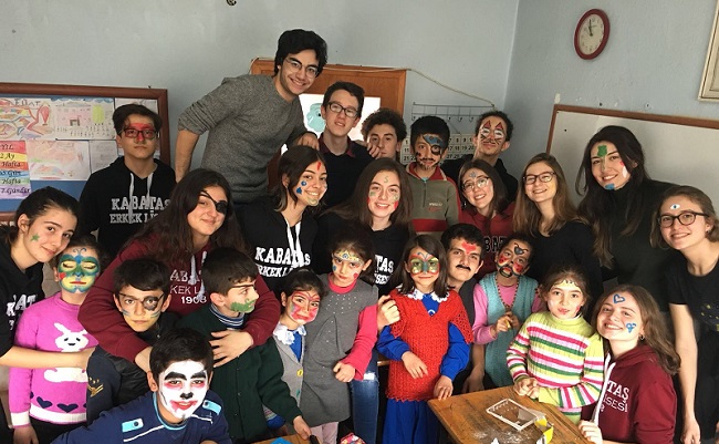 ÖĞRENCİLERDEN TOPLUMSAL HİZMET PROJESİ