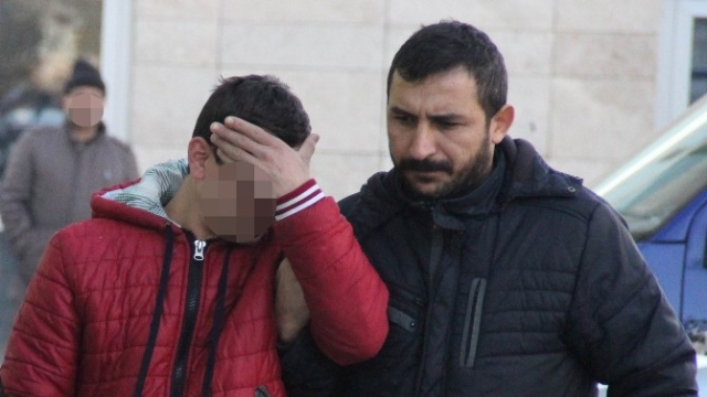 16 YAŞINDA ESRARLA YAKALANDI