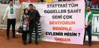 GENÇ SEVGİLİLERE STAT ŞAHİT OLDU