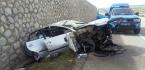 OTOMOBİL DUVARA ÇARPTI: 2 YARALI