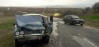 İKİ OTOMOBİL ÇARPIŞTI: 3 YARALI