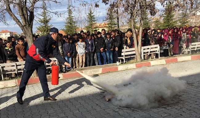 OKULDA YANGIN TATBİKATI YAPILDI