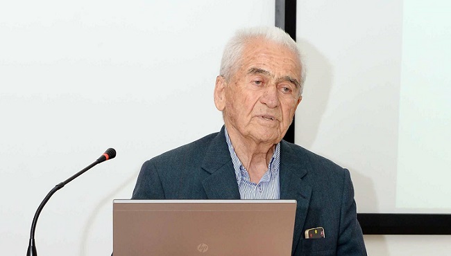 GELECEĞİN DOKTORLARINI UYARDI