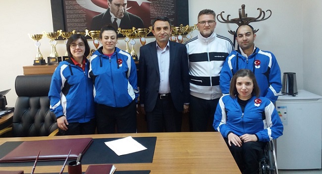 MİLLİ SPORCULARDAN SÜRPRİZ ZİYARET