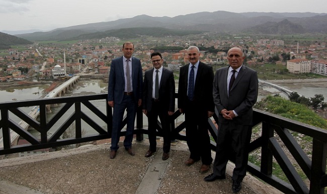 KALEDE İNCELEMELERDE BULUNDULAR