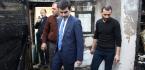 YANAN EVDE İNCELEMELERDE BULUNDU