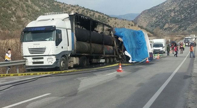 ÇORUM’DAKİ KAZA YÜREKLERİ YAKTI