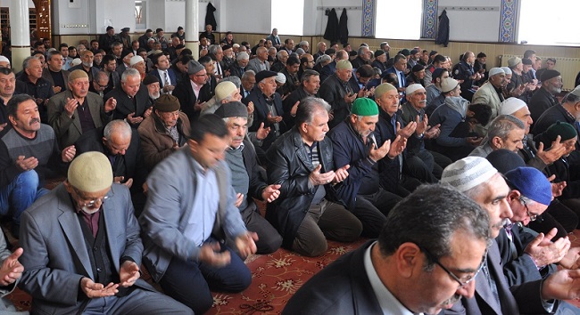 ŞEHİTLER İÇİN MEVLİT OKUTULDU