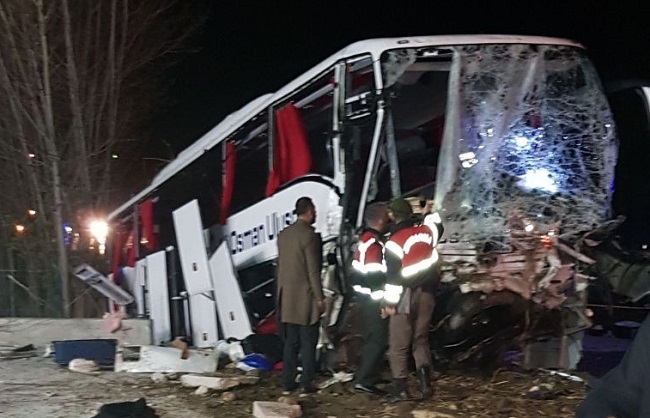 ÇORUM’DA FECİ OTOBÜS KAZASI