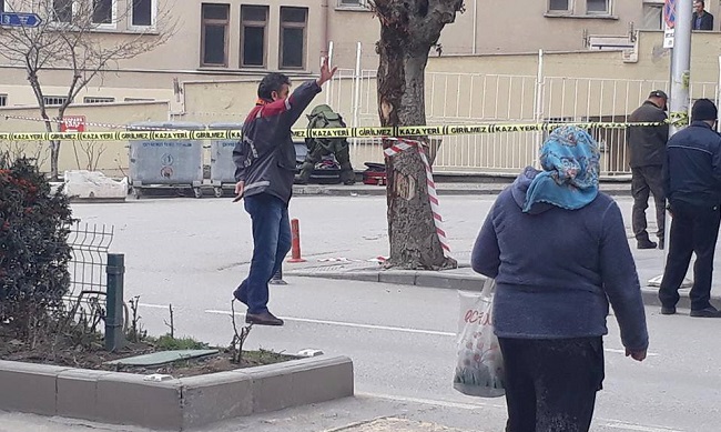 ŞÜPHELİ VALİZLER PANİK YARATTI