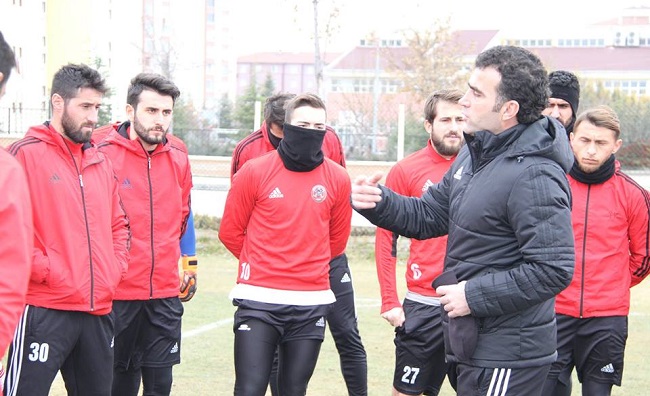 TEKNİK DİREKTÖR GÖREVİ BIRAKTI