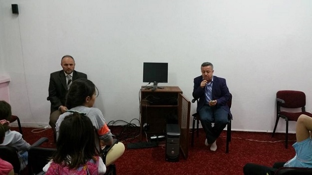ÖĞRENCİLERE TAVSİYELERDE BULUNDULAR