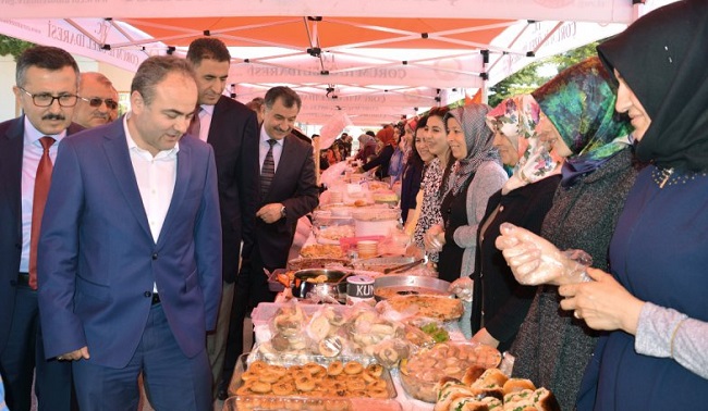 MEHMETÇİĞE VEFA KERMESİ DÜZENLEDİLER