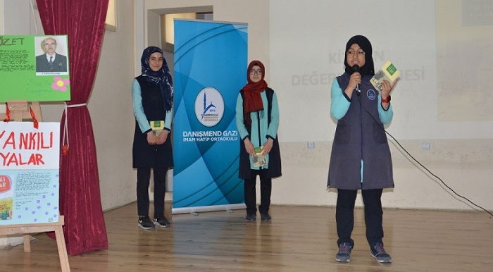 ÖĞRENCİLERDEN KİTAP MÜZAKERESİ