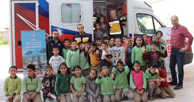 ÖĞRENCİLERE YAŞAMA YOL VER EĞİTİMİ