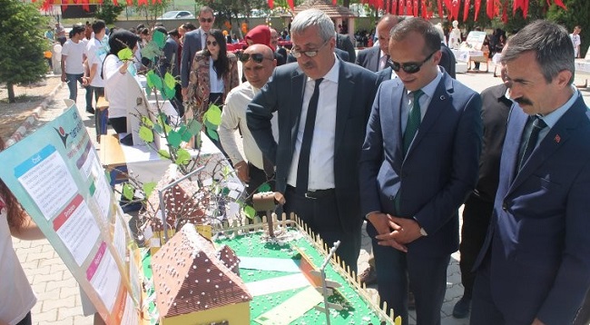 SUNGURLU’DA BİLİM FUARI DÜZENLENDİ