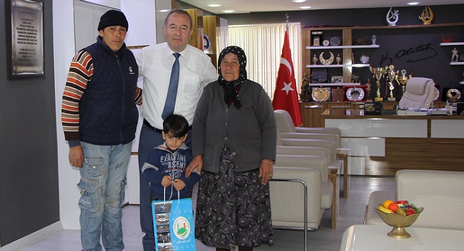 BELEDİYE BAŞKANINA TEŞEKKÜR ETTİLER
