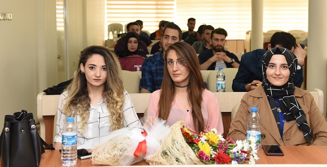 ÖĞRENCİLERE YEREL YÖNETİMLERİ ANLATTI