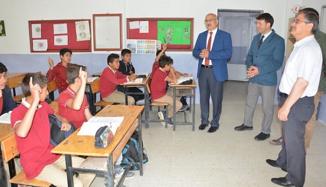 BÜYÜK KÖY OKULLARINI ZİYARET ETTİ