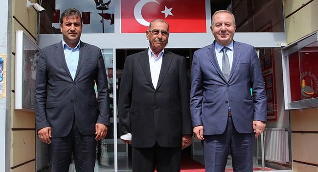 HAYIRSEVER İŞADAMINDAN BAŞKAN’A ZİYARET